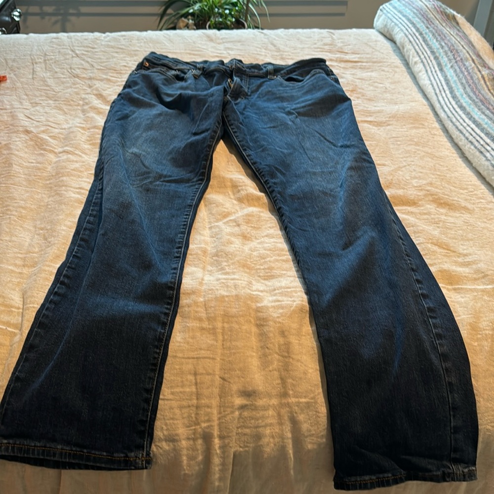 Lucky Brand 412 Athletic Slim 34/32 like new